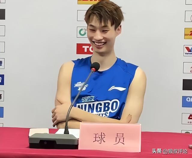 IM电竞注册-精致男孩！戴昊谈做美甲：我主动给教练看 他也挺喜欢表达了尊重